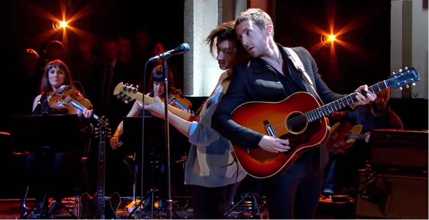 The Last Shadow Puppets interprètent "Aviation" et "Sweet Dreams, TN" chez Jools Holland