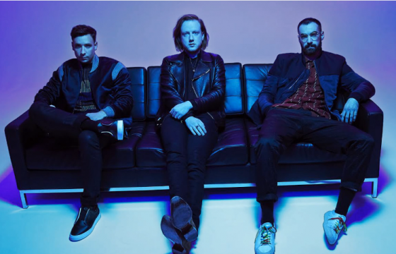 "Bad Decisions", le nouveau morceau de Two Door Cinema Club