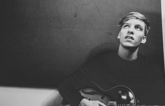 George Ezra en live chez Jimmy Fallon