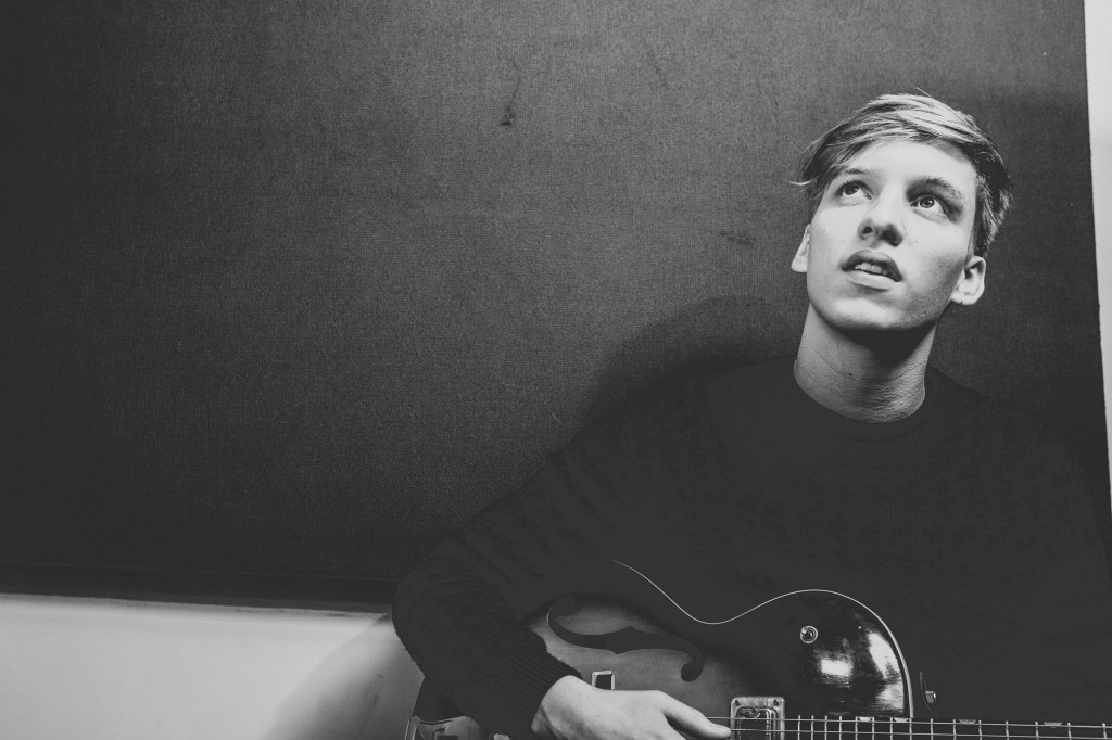 George Ezra en live chez Jimmy Fallon