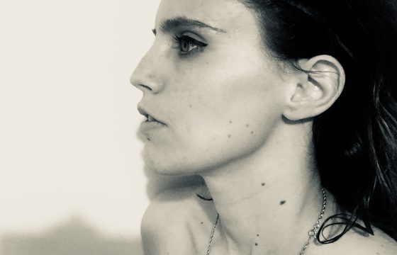 Anna Calvi est enfin de retour !