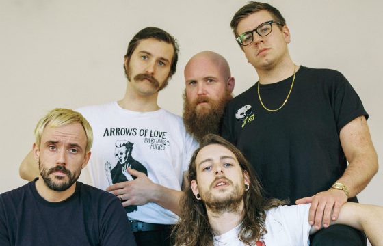 "Colossus", le nouveau clip de Idles